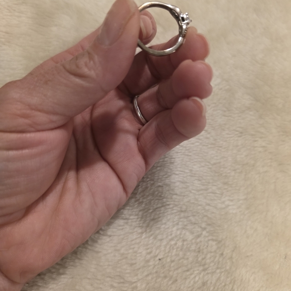 Ring - Picture 4 of 7